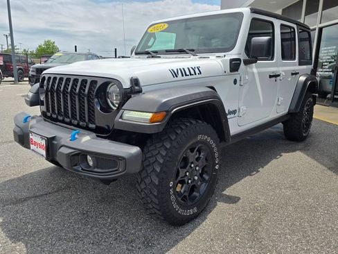 Used 2023 Jeep Wrangler Unlimited w/ Cold Weather Group AWD/4WD image 23