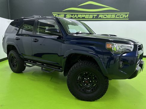 Used 2021 Toyota 4Runner TRD Off-Road Premium w/ Moonroof Package AWD/4WD image 1