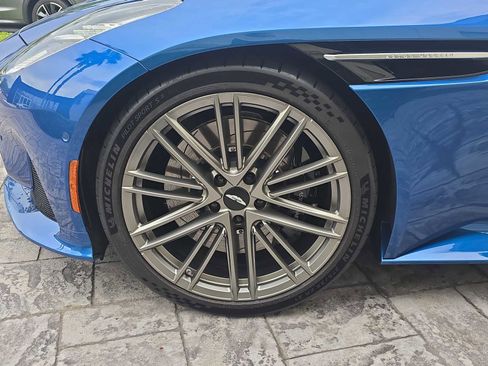 Used 2024 Aston Martin DB12 Coupe image 3