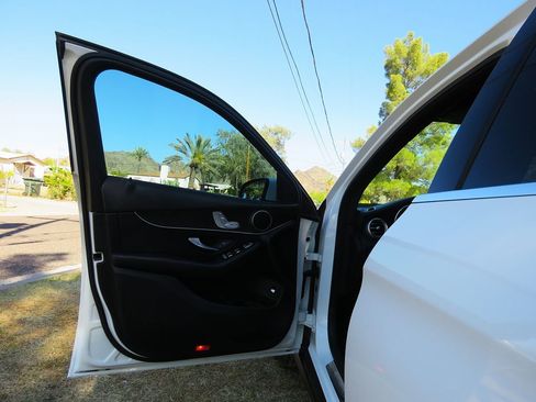 Used 2017 Mercedes-Benz GLC 300 image 20