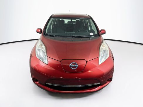 Used 2015 Nissan Leaf S w/ Charge Package FWD image 2