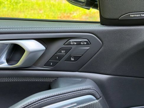 Used 2021 BMW X6 M50i w/ Executive Package AWD/4WD image 21