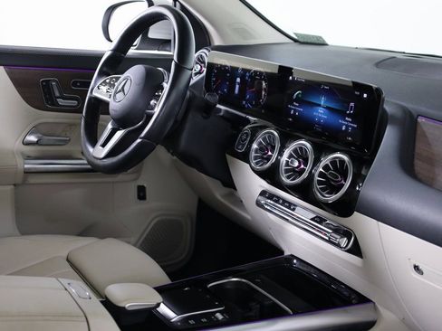 Certified 2023 Mercedes-Benz GLA 250 4MATIC w/ Premium Package image 48