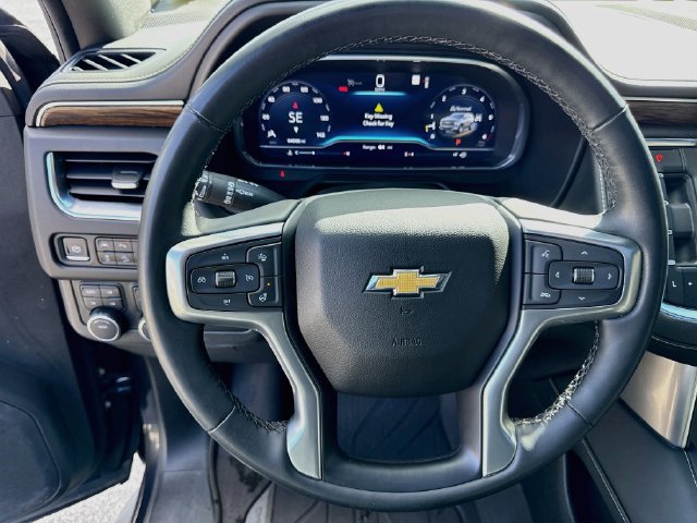 Used 2023 Chevrolet Suburban Premier AWD/4WD image 12