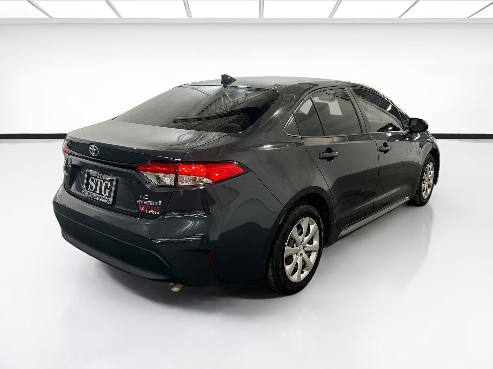 Used 2024 Toyota Corolla LE FWD image 4