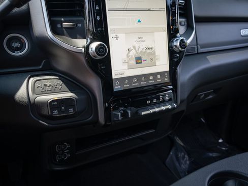 New 2026 RAM 2500 Big Horn AWD/4WD image 25