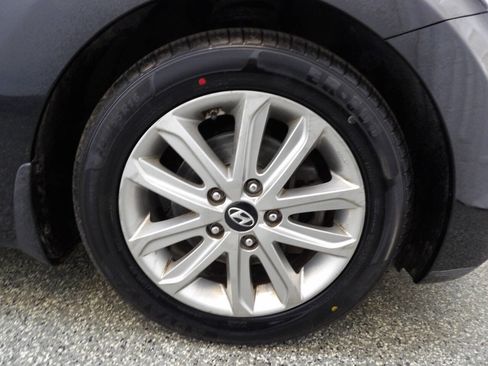 Used 2016 Hyundai Elantra SE w/ Option Group 02 FWD image 21