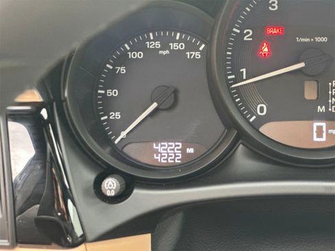 Used 2025 Porsche Macan image 31