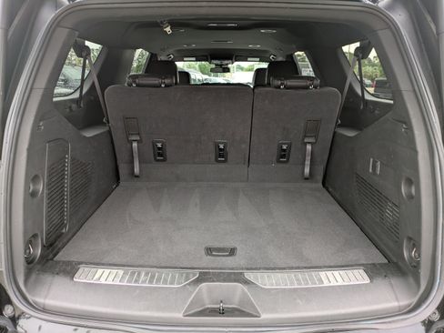 Used 2024 Chevrolet Suburban RST image 12