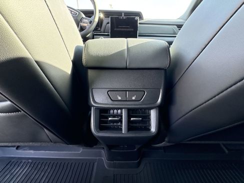New 2026 GMC Terrain AT4 w/ Convenience Package III AWD/4WD image 19