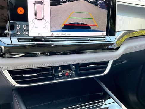 New 2026 Volkswagen Atlas Peak Edition AWD/4WD image 16