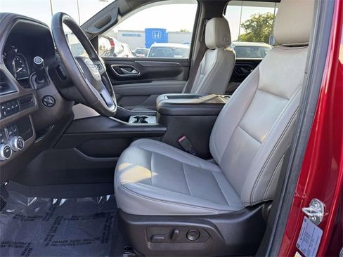 Used 2021 GMC Yukon SLT w/ SLT Premium Package image 14