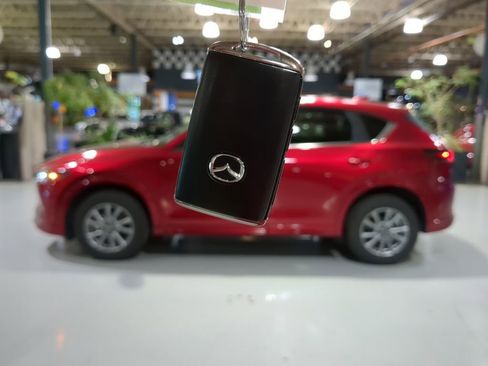 Used 2025 MAZDA CX-5 AWD 2.5 S w/ Preferred Package image 4