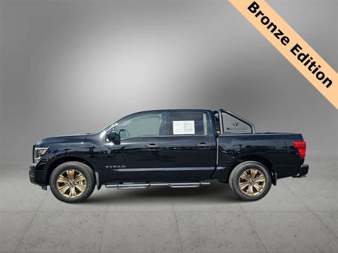 Used 2024 Nissan Titan SV w/ SV Bronze Edition Package image 5