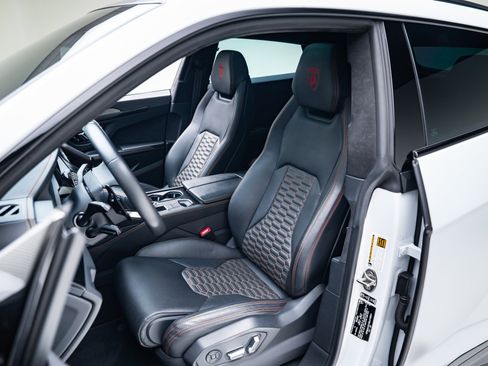 Used 2022 Lamborghini Urus image 30