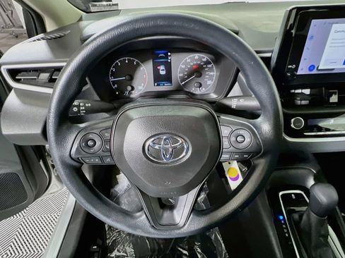 Certified 2025 Toyota Corolla LE FWD image 10