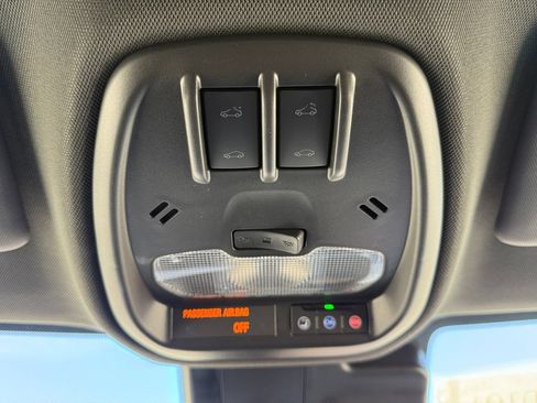 New 2026 Chevrolet Trax RS w/ Sunroof Package FWD image 17