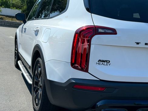Used 2022 Kia Telluride EX w/ EX Premium Package AWD/4WD image 9