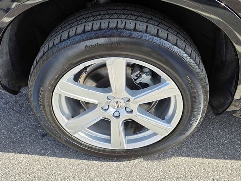 Used 2022 Volvo XC90 T5 Momentum image 6