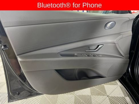 Used 2024 Hyundai Elantra SEL image 12