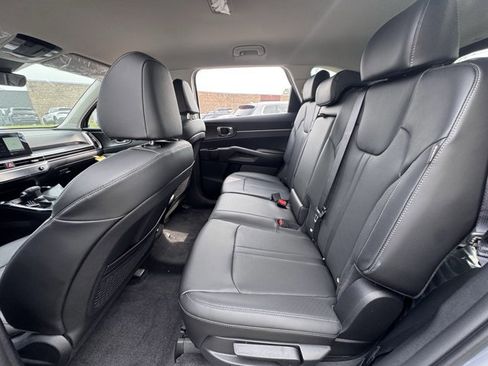 New 2025 Kia Sorento S image 22