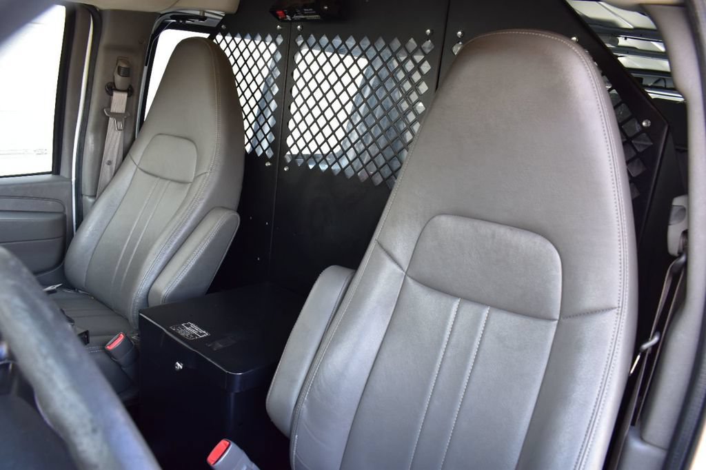 Used 2014 Chevrolet Express 2500 RWD image 14