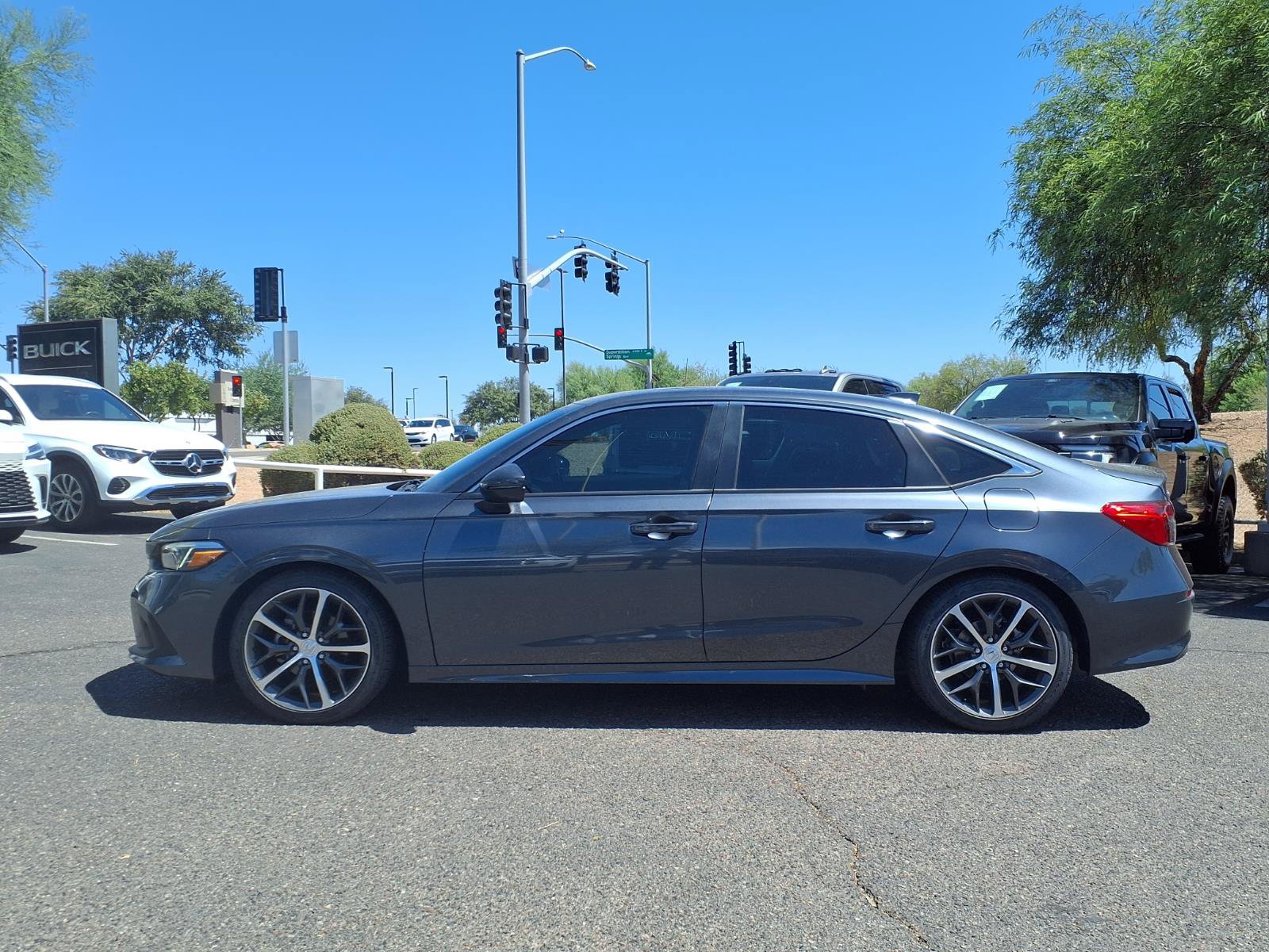Used 2023 Honda Civic Touring image 9