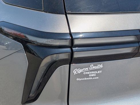 New 2026 Chevrolet Traverse RS image 11