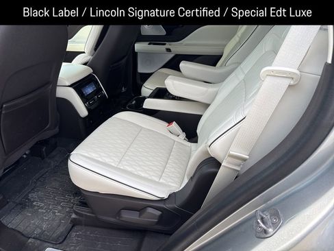 Used 2024 Lincoln Aviator Black Label image 15