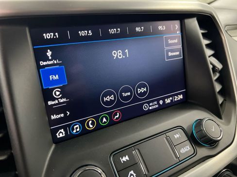 Used 2023 GMC Acadia SLT image 14