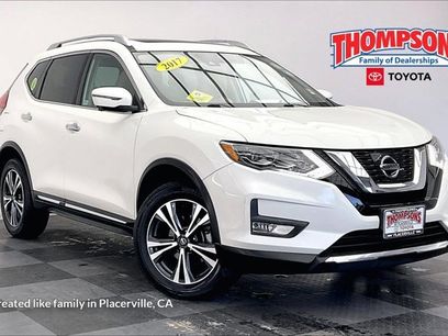 Used 2017 Nissan Rogue SL w/ SL Premium Package