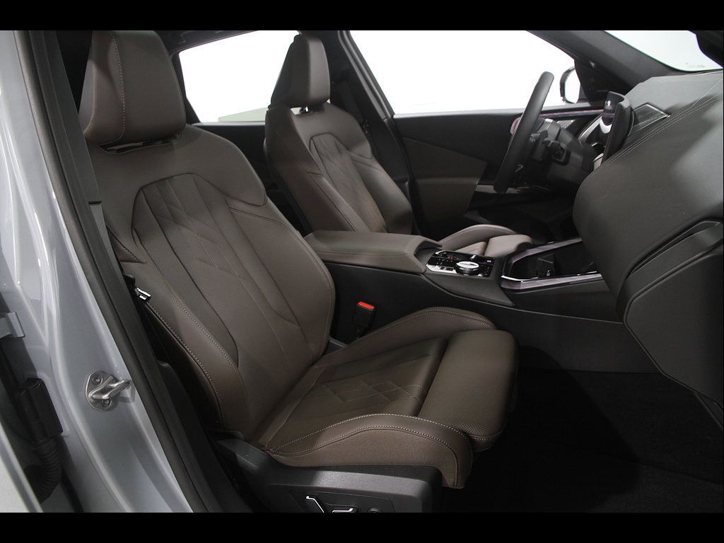 Used 2026 BMW X3 xDrive30i w/ Premium Package AWD/4WD image 17