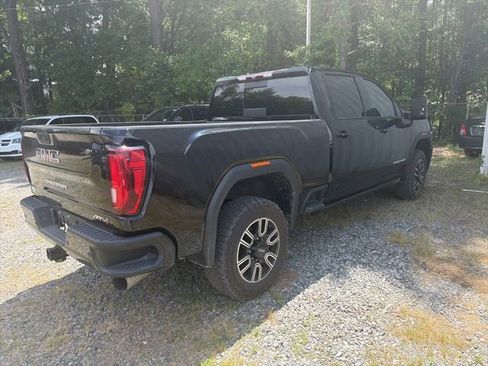 Used 2022 GMC Sierra 2500 AT4 w/ AT4 Preferred Package AWD/4WD image 9