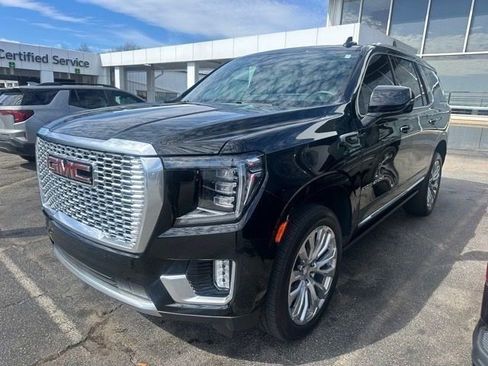 Used 2024 GMC Yukon Denali w/ Advanced Technology Package image 5
