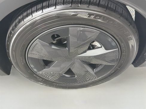 Used 2026 Toyota Prius LE FWD image 11