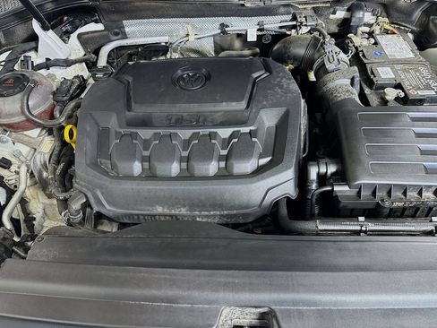 Used 2019 Volkswagen Tiguan SEL FWD image 40