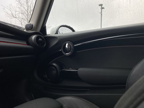 Certified 2024 MINI Cooper SE image 19