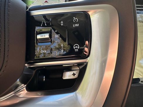 New 2026 Land Rover Range Rover SE image 14