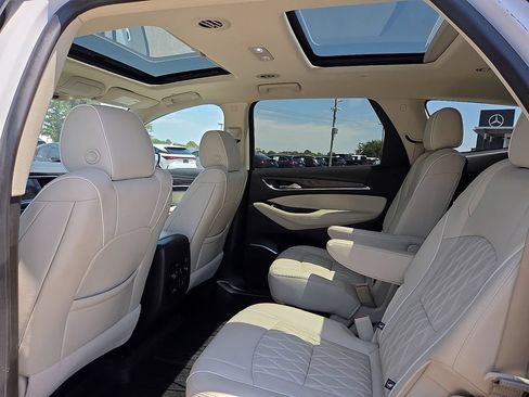 Used 2023 Buick Enclave Avenir w/ Avenir Technology Package AWD/4WD image 13