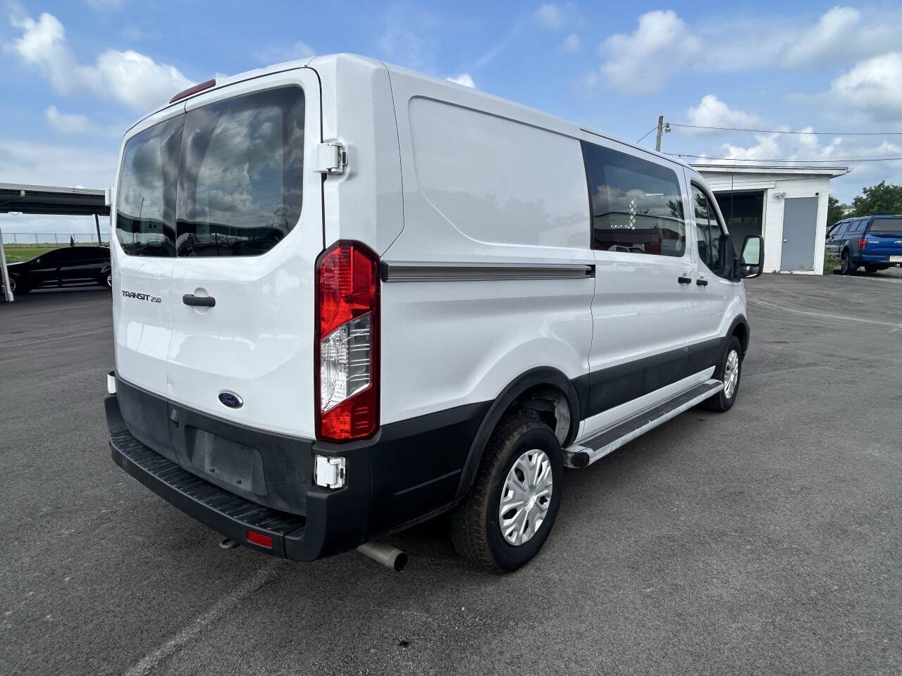 Used 2023 Ford Transit 250 Low Roof w/ Exterior Upgrade Package RWD image 5
