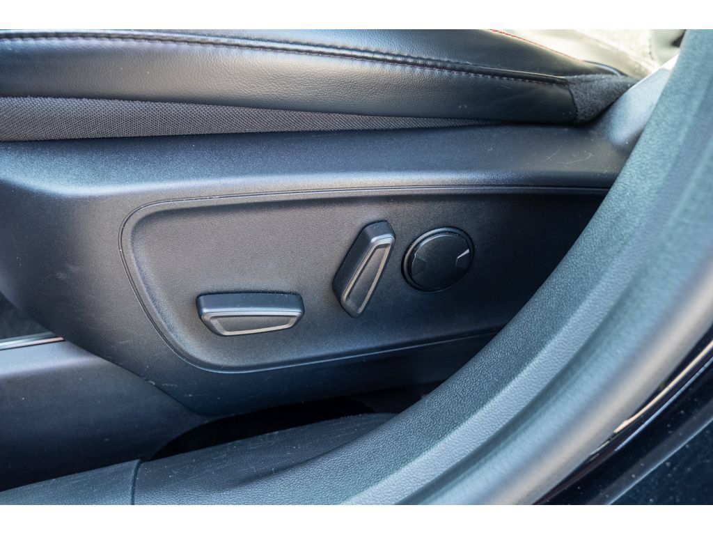 Used 2025 Ford Escape ST-Line FWD image 15