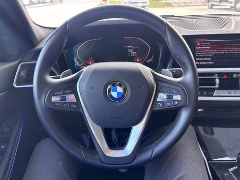 Used 2022 BMW 330i Sedan w/ Convenience Package RWD image 19