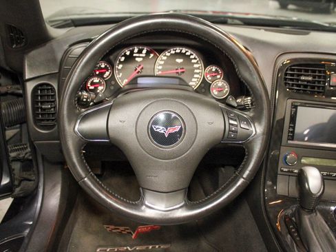 Used 2013 Chevrolet Corvette Convertible image 11