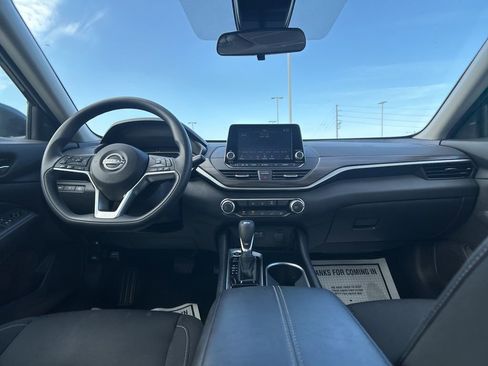 Used 2024 Nissan Altima 2.5 SV image 13