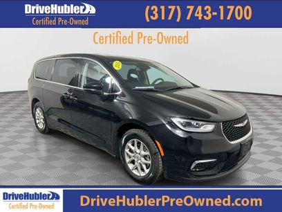 Used 2024 Chrysler Pacifica Touring-L
