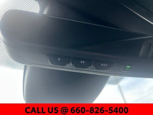 Used 2021 Toyota Highlander XSE FWD image 31
