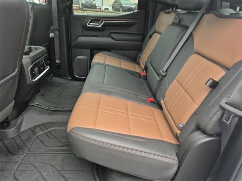 Used 2024 Chevrolet Silverado 1500 High Country image 29