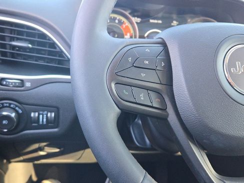 Used 2021 Jeep Cherokee Trailhawk image 28