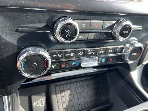 Used 2025 Ford F150 Raptor AWD/4WD image 23