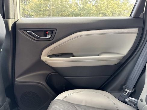 New 2025 Subaru Forester Limited image 17